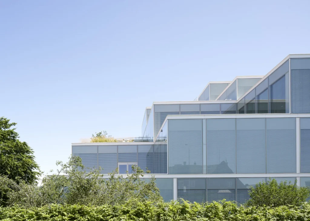 glaStacked glass modules of the SQUARE Learning Center by Sou Fujimoto in St. Gallen