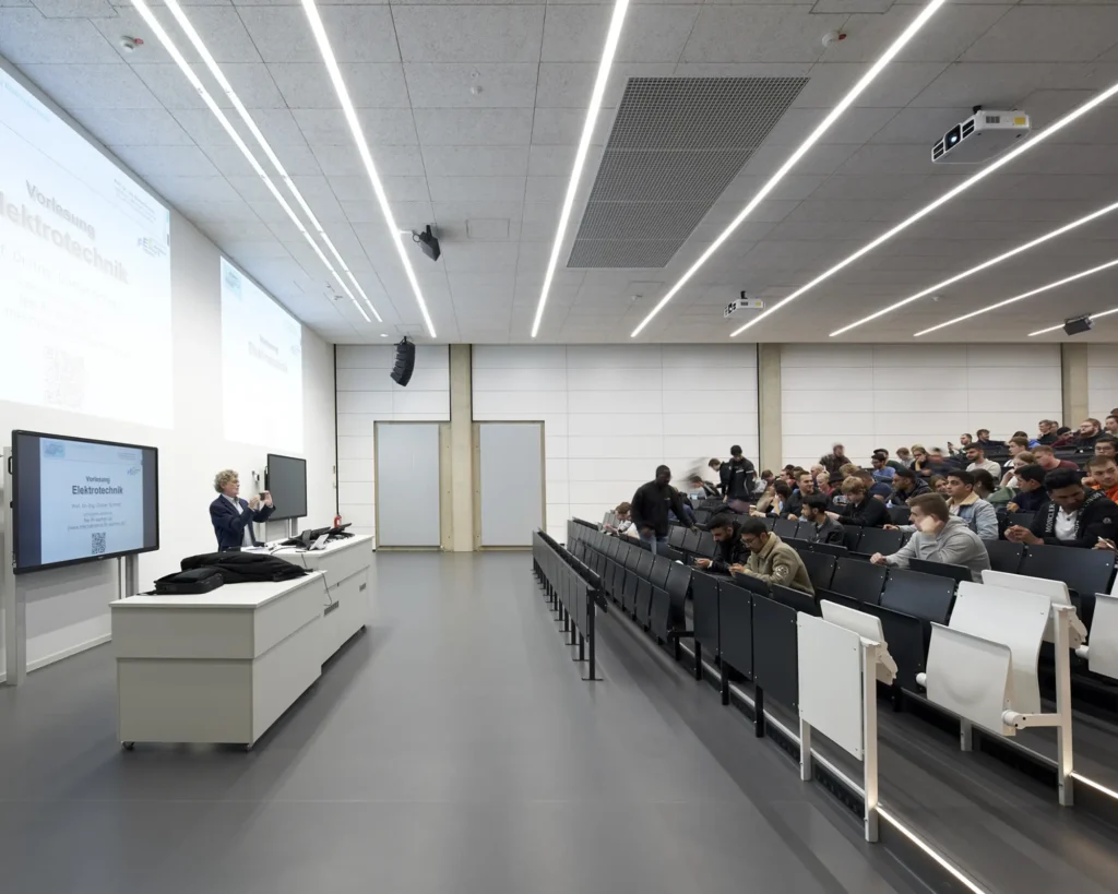 Students attending a lecture in the KMAC auditorium at FH Aachen