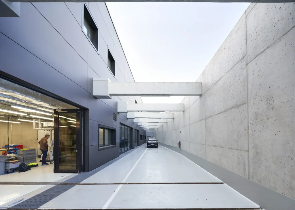 Self driving car at the sunken courtyard of the KMAC in Aachen